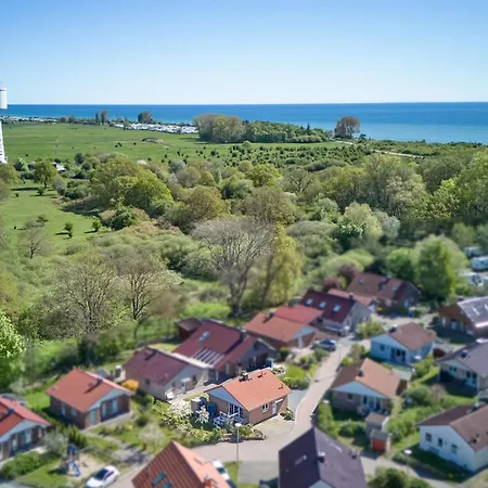 Luett Strandhuus Holiday home